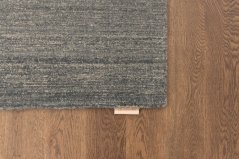 Kusový koberec Agnella Calisia Aiko Siwy (s lemom)